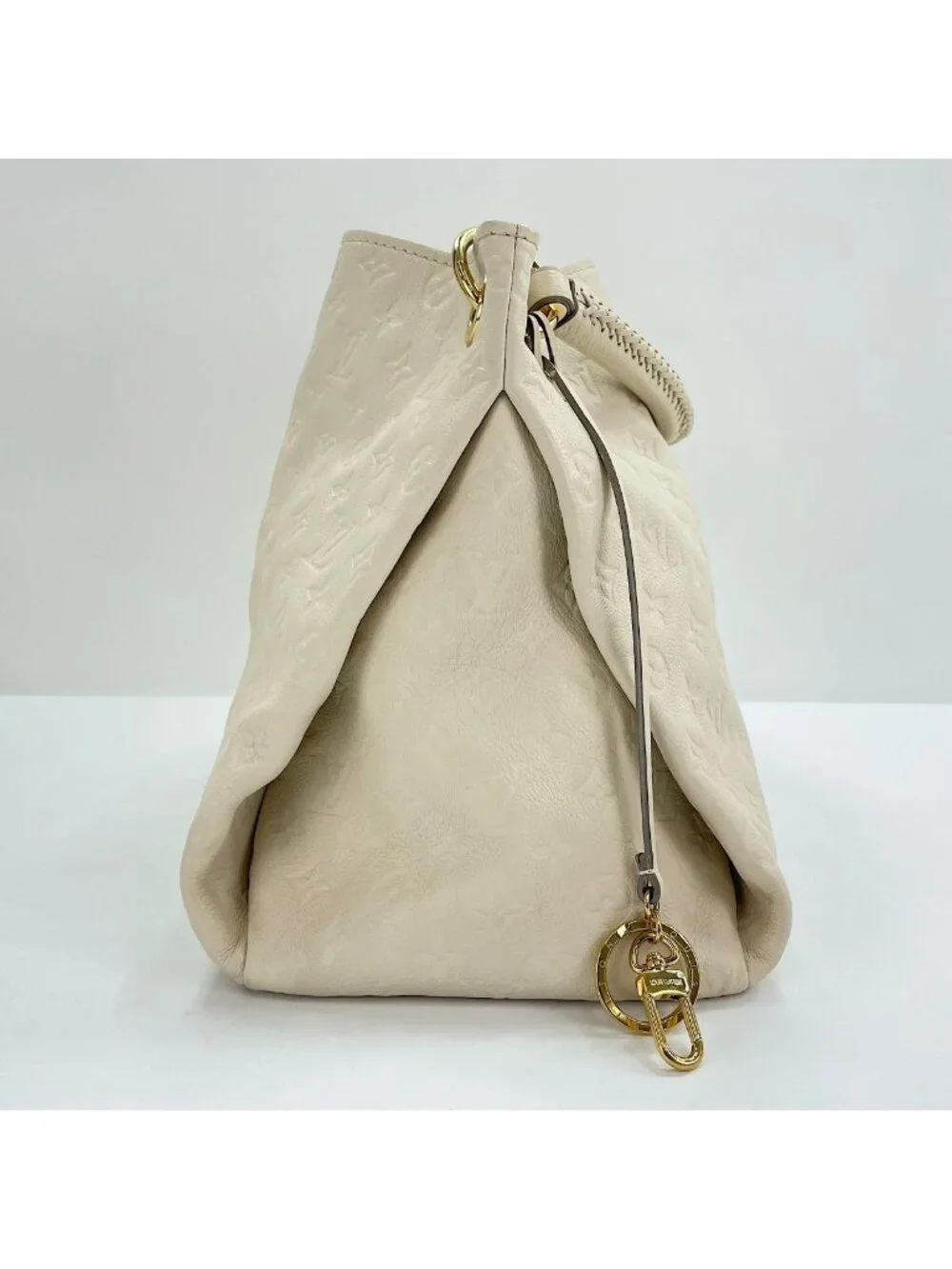 Louis Vuitton Handbag Artsy MM